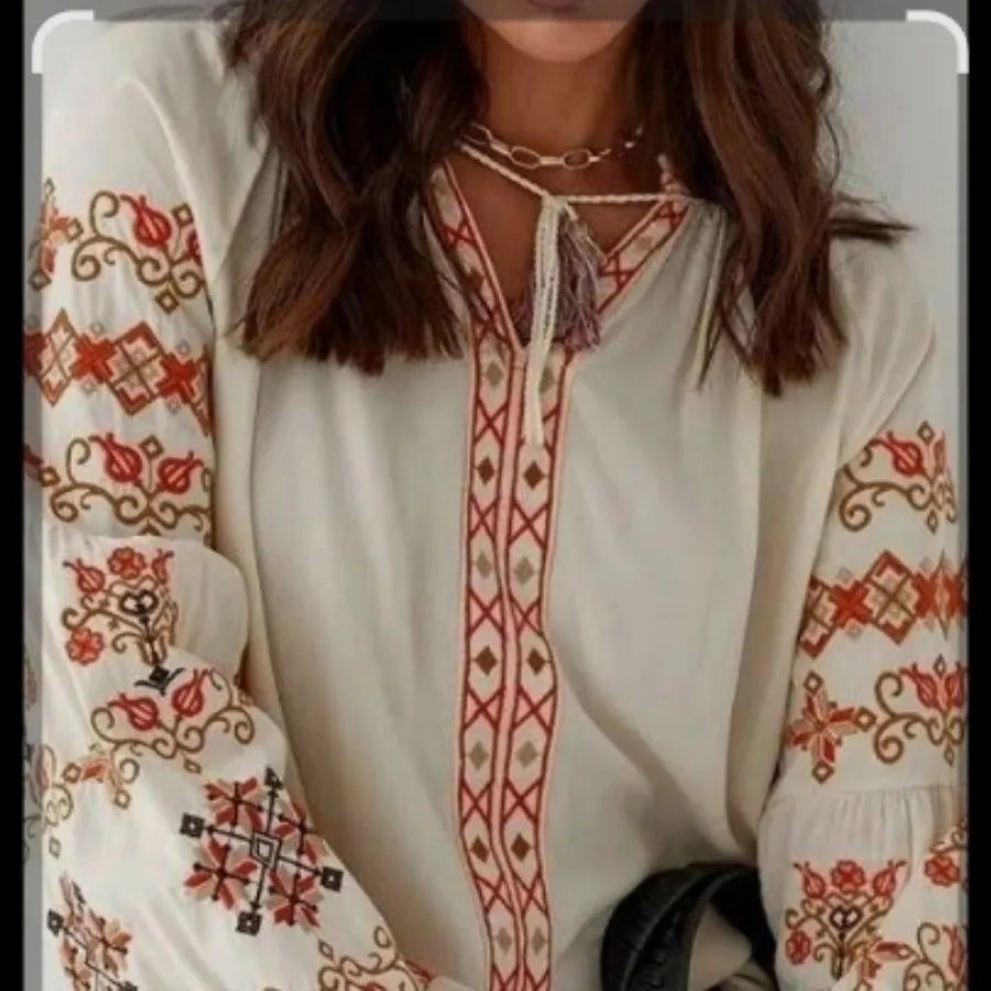 شومیز گل دوزی شده‌ ترک