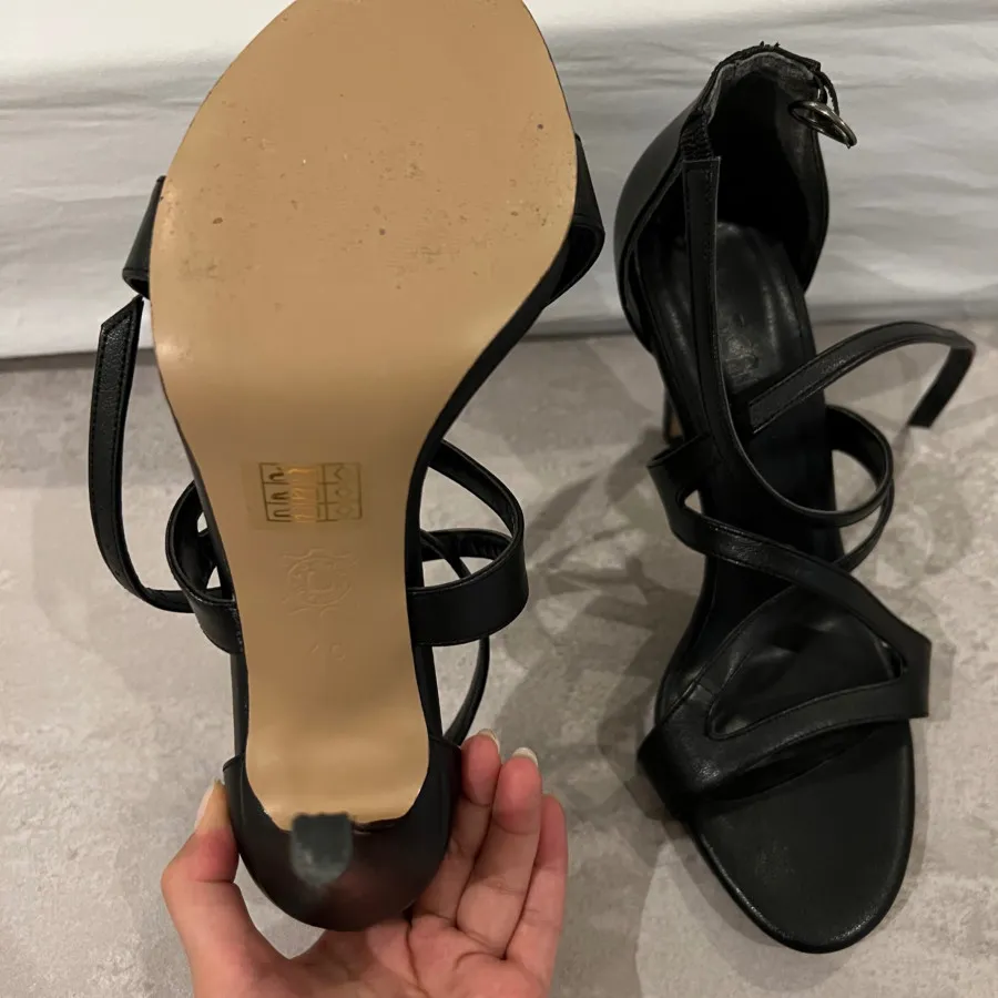 کفش مجلسی پاشنه بلند