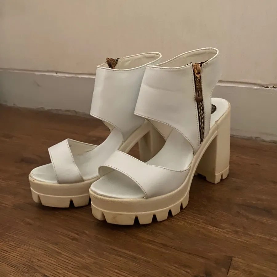 کفش پاشته بلند مجلسی