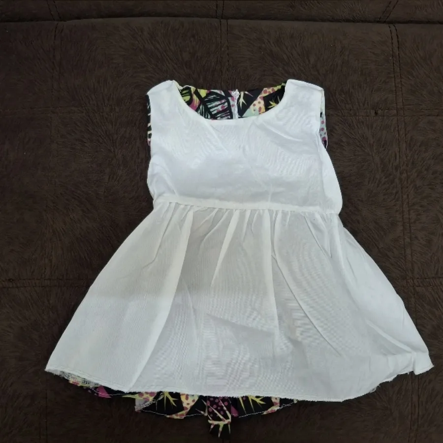 پیراهن نوزادی