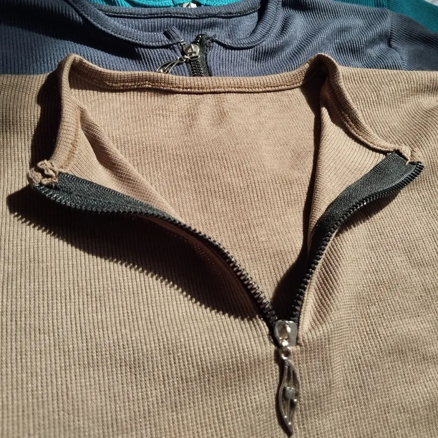 کراپ نیم زیپ طرح برگ