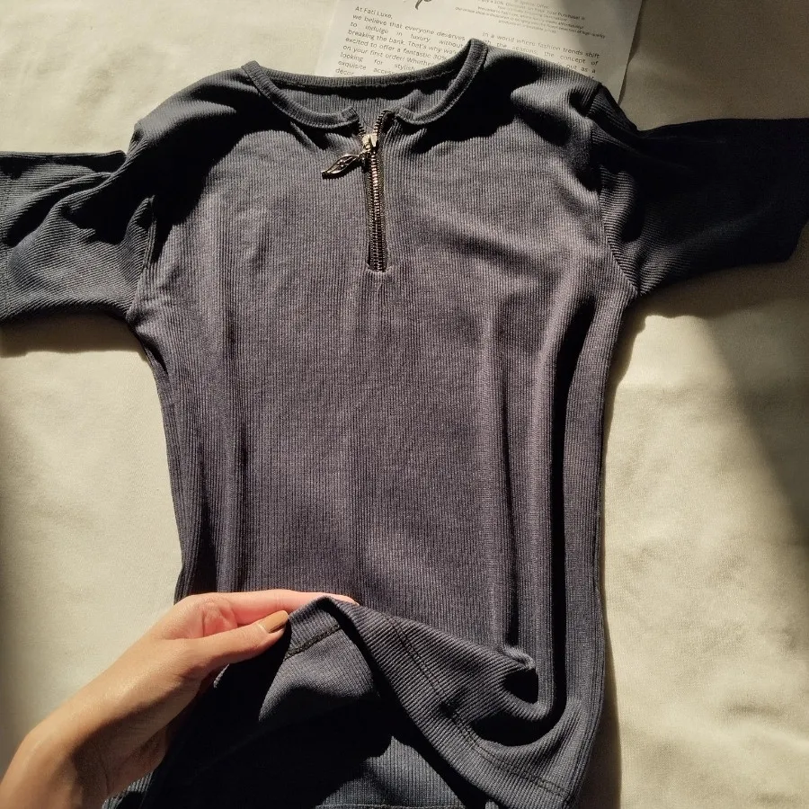 کراپ نیم زیپ طرح برگ