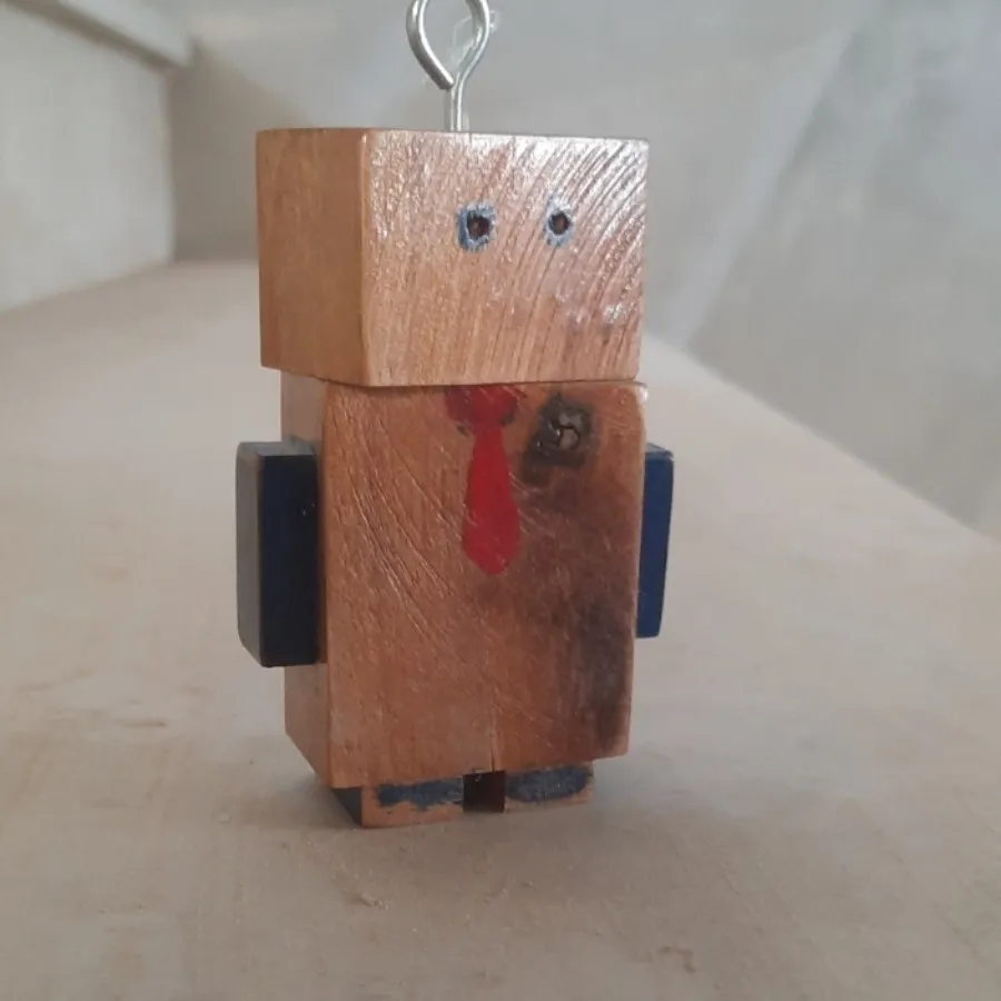 جاسوییچی ادمکی