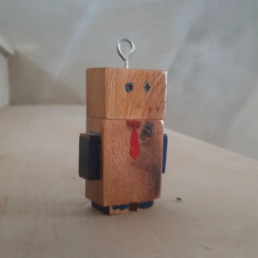 جاسوییچی ادمکی