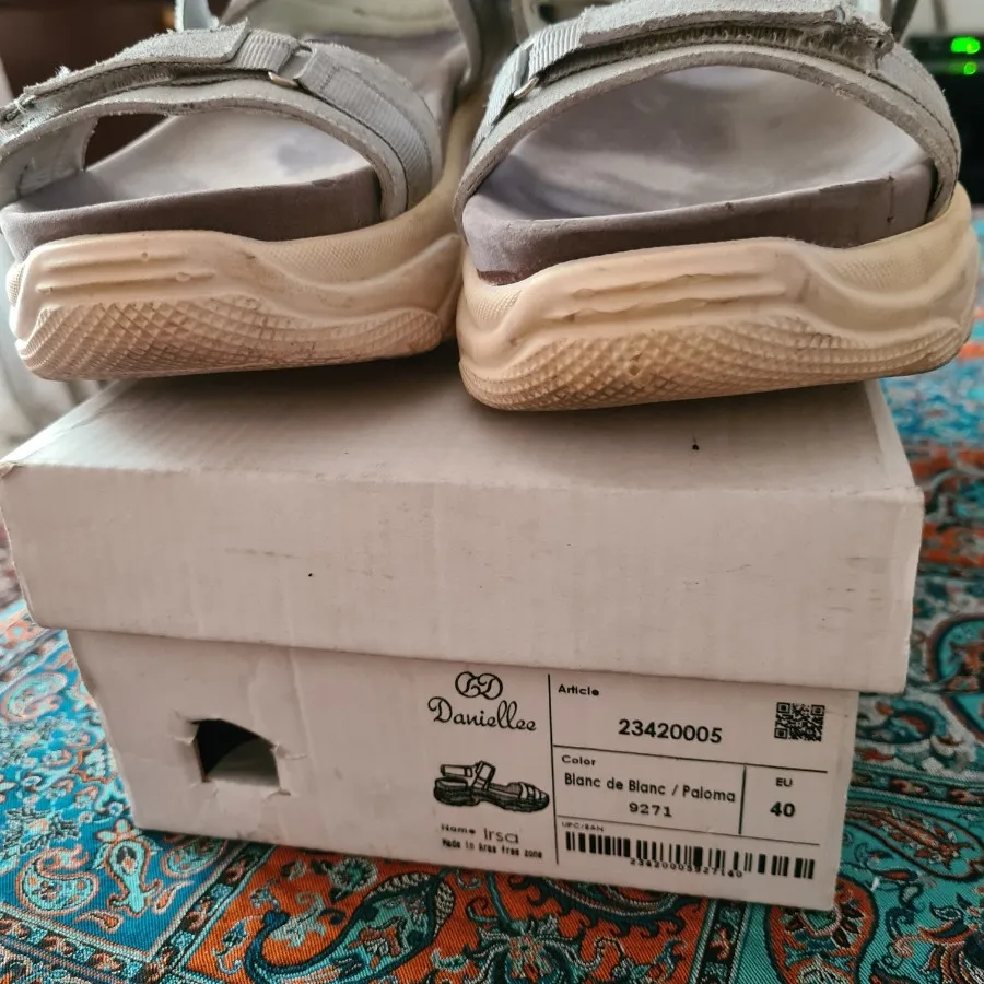 کفش تابستونی