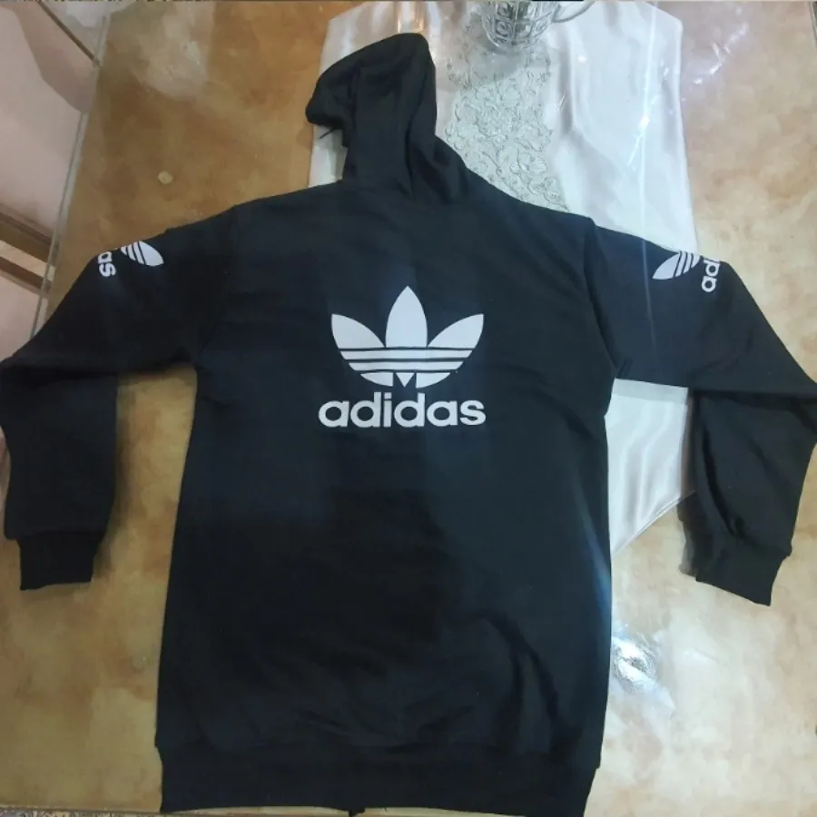 سیوشرت آدیداس