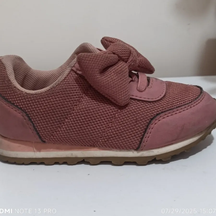 کفش HM صورتی