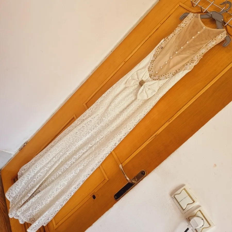 لباس مجلسی گیپور سفید