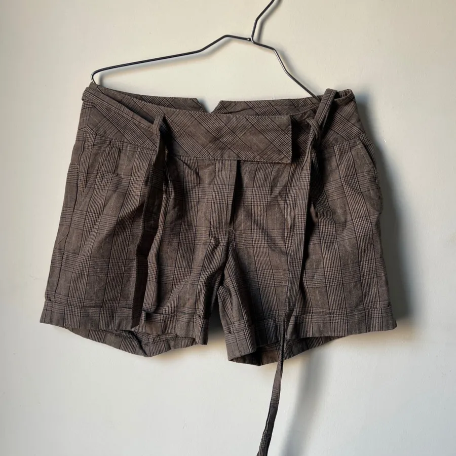 شلوارک چهارخونه