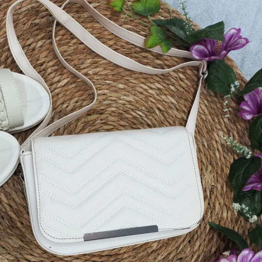 کیف پاسپورتی زیگزاگی