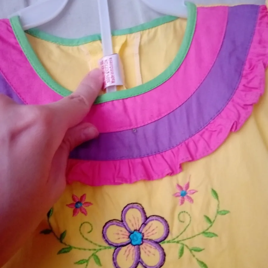 پیراهن دخترانه