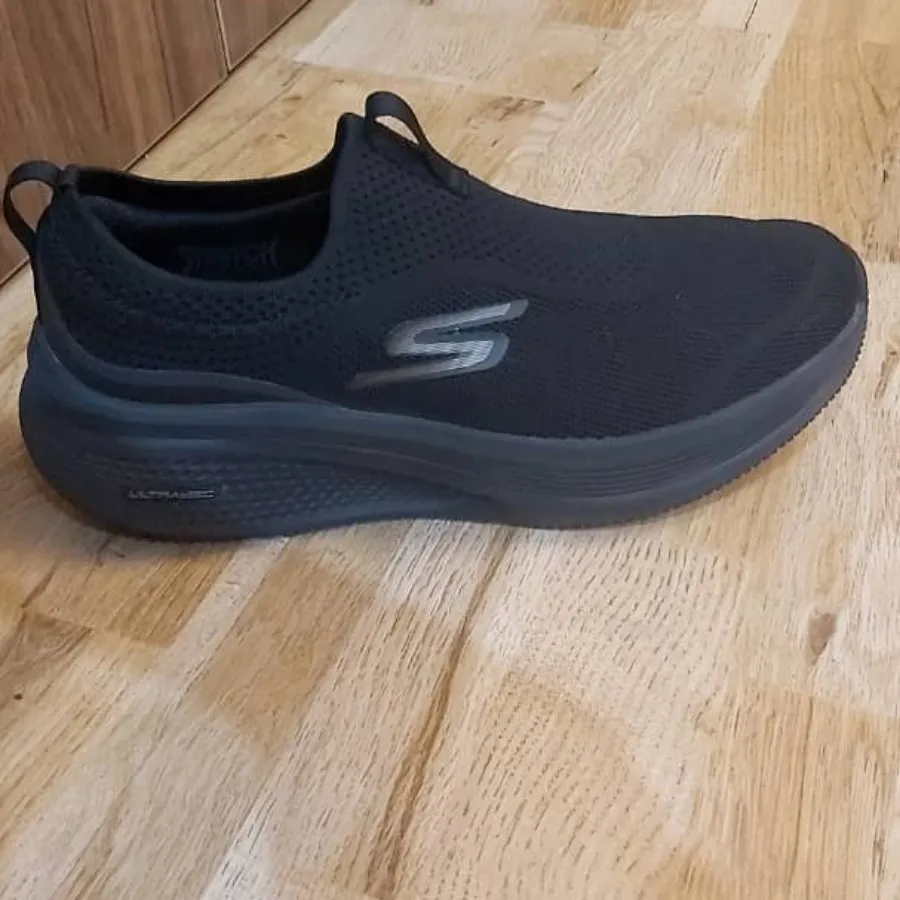 کفش اسکیچرز اصل