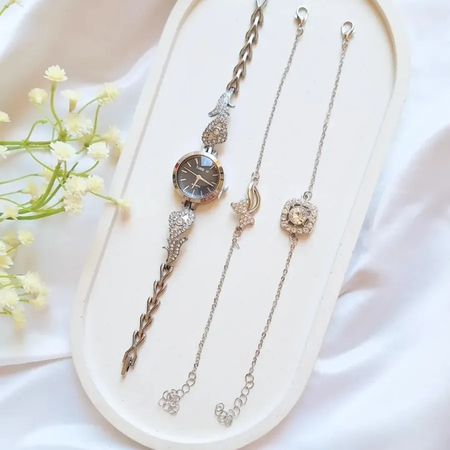 ست ساعت و دوتا دستبند