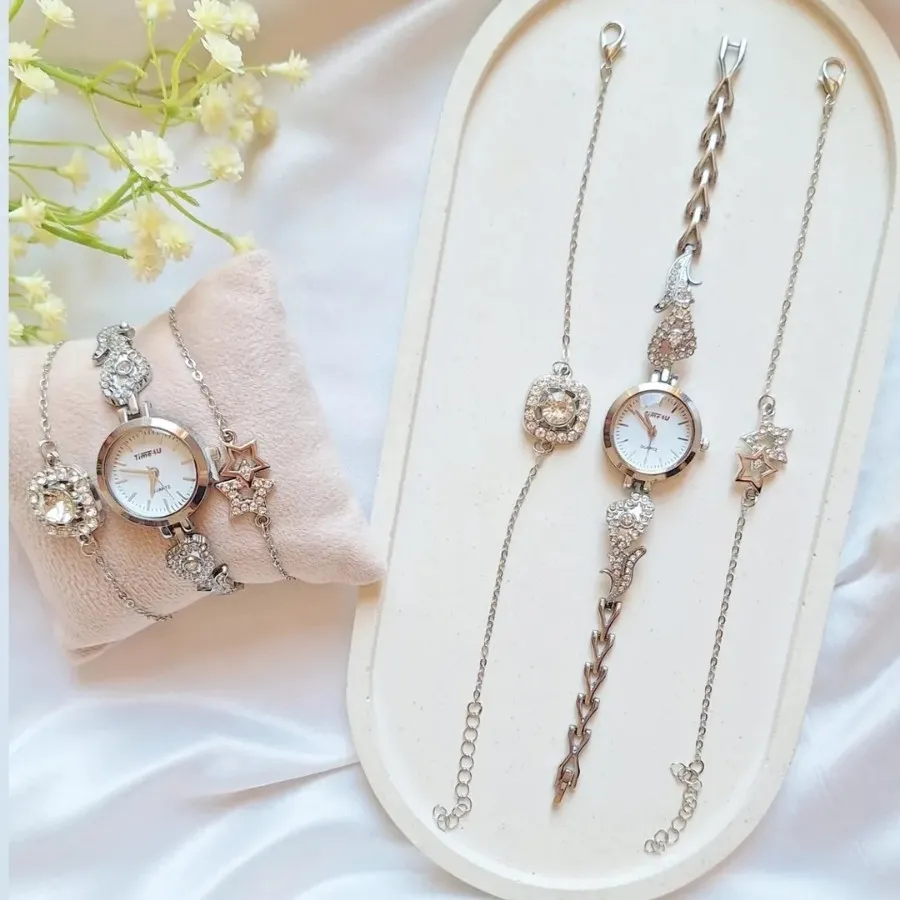 ست ساعت و دوتا دستبند