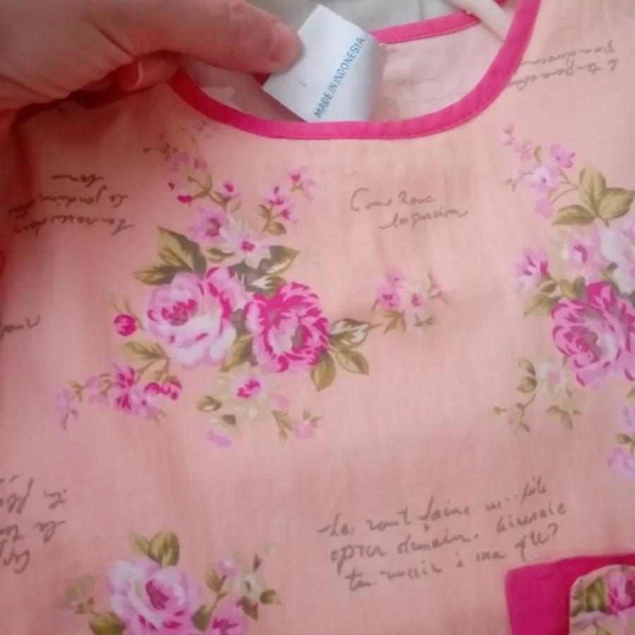 پیراهن دخترانه