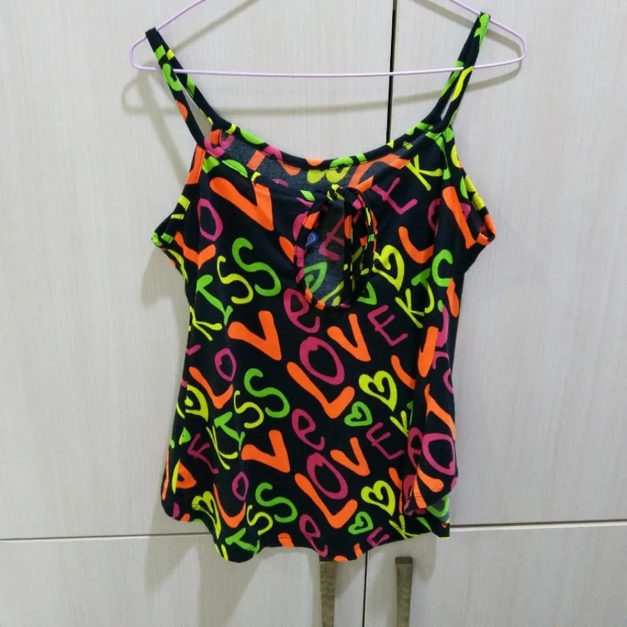 تاپ زنانه و دخترانه