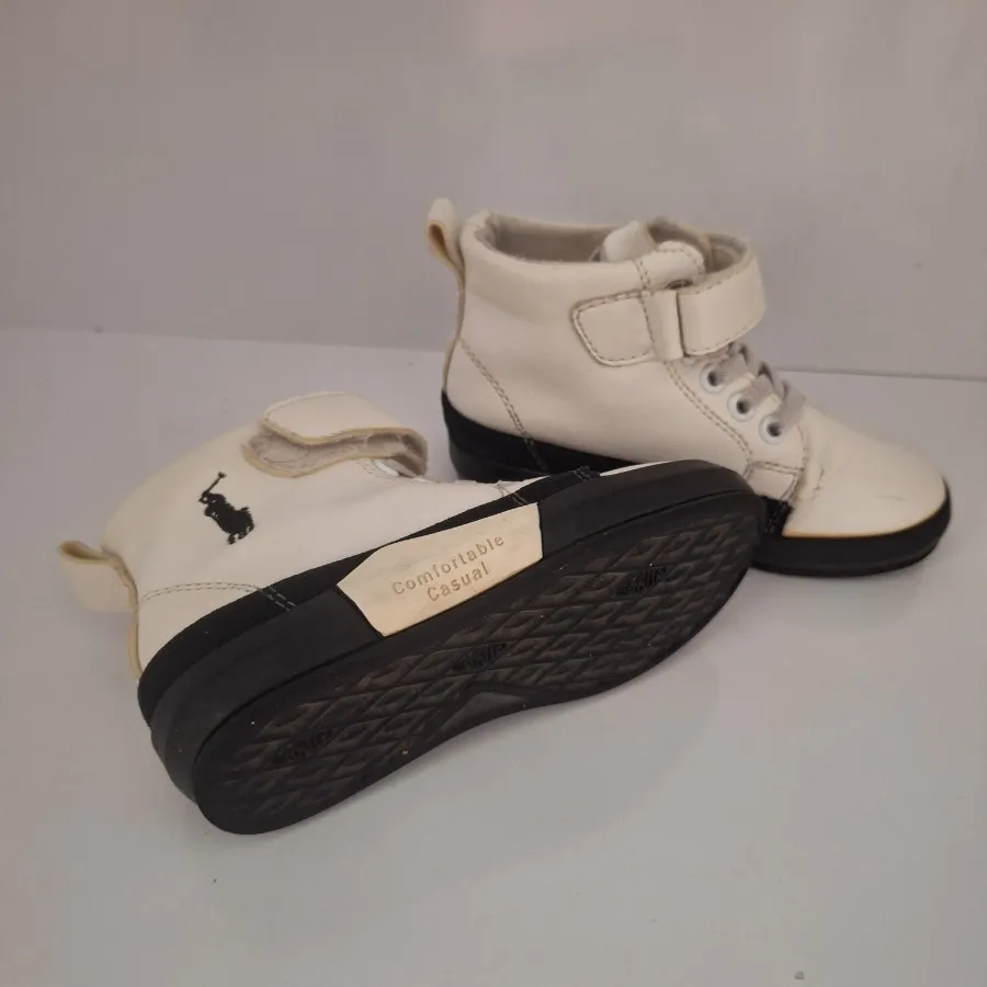 کفش پسرانه خارجی