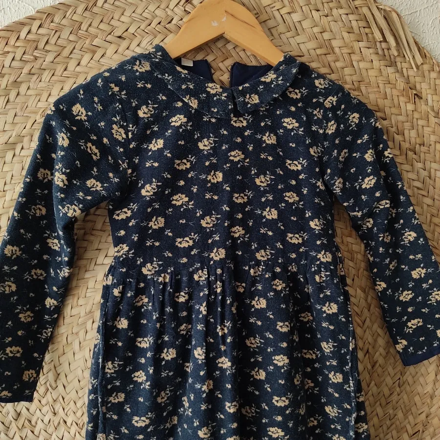 پیراهن دخترانه