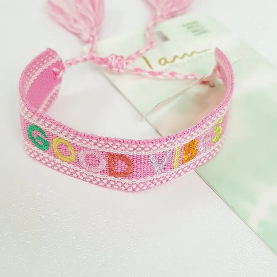 دستبند پارچه ای Good Vibe