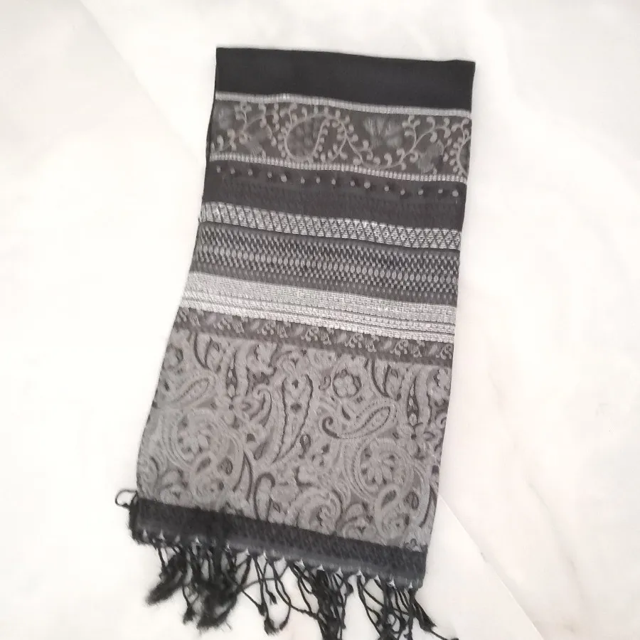 شال نخی مشکی