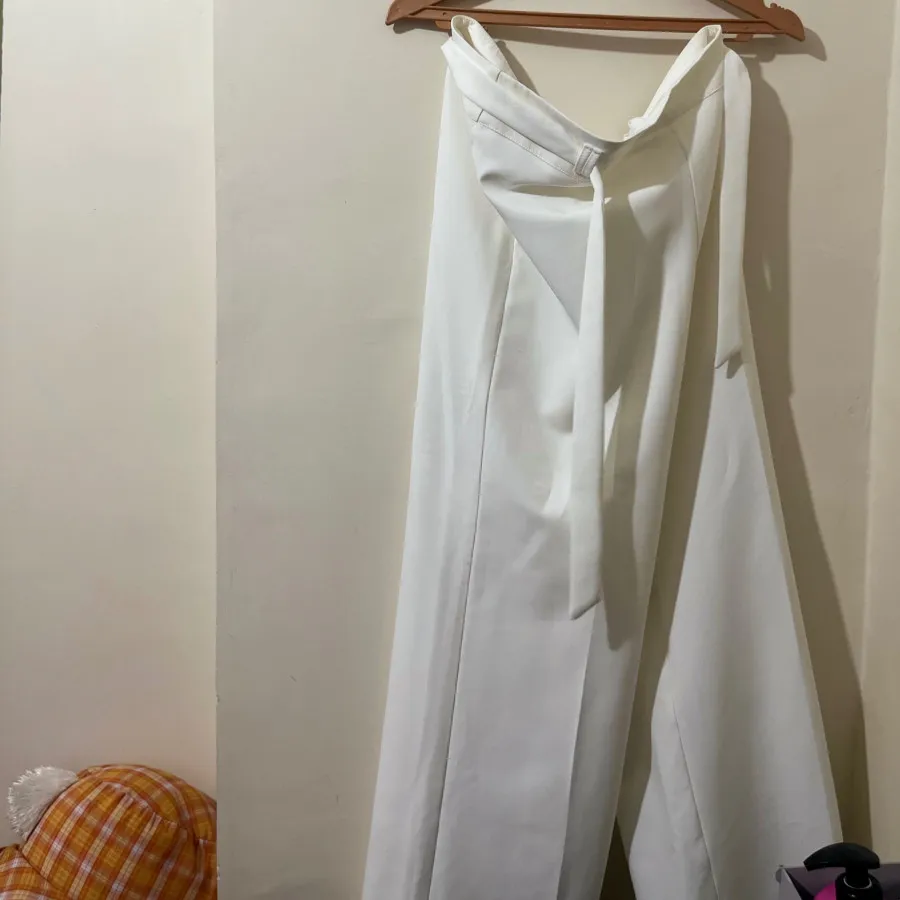 کت و‌ شلوار سفید فرمالیته