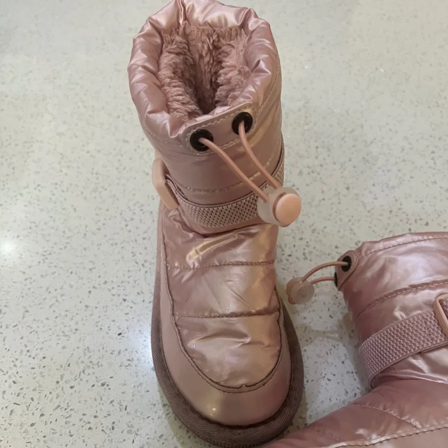 بوت دخترانه السی واکی