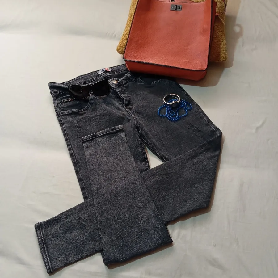 شلوارجین دخترانه.کد: 272