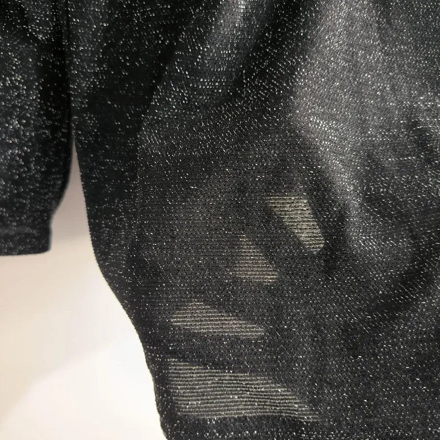 بلوز مشکی لمه