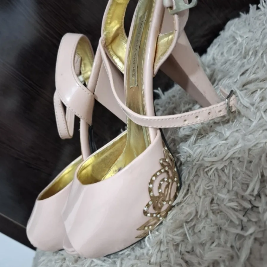 مجلسی صورتی