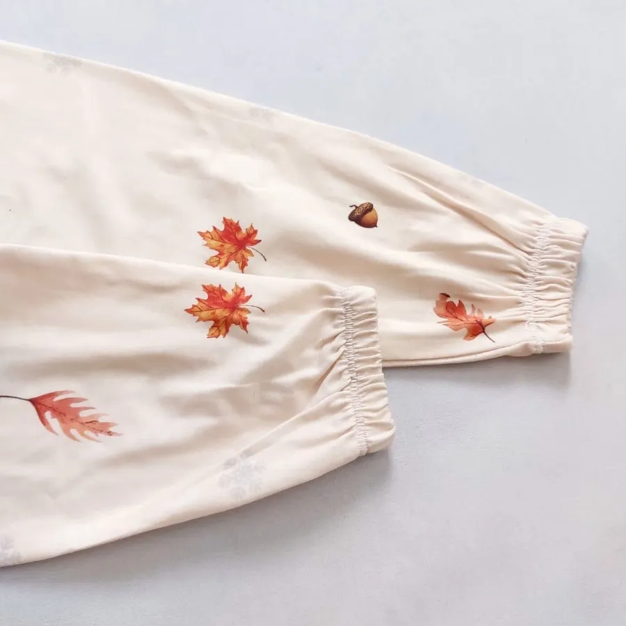 تیشرت شلوار دختر و گوزن