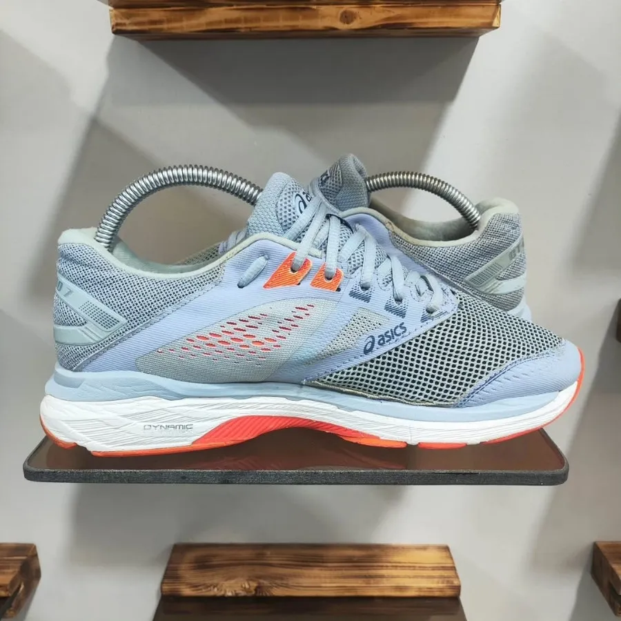 کفش کتونی اسیکس