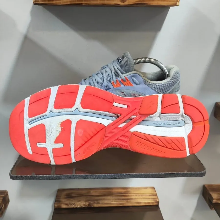 کفش کتونی اسیکس