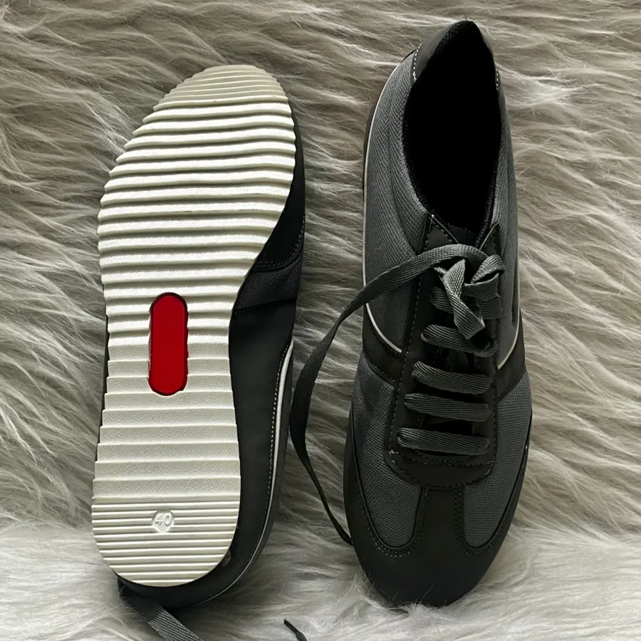 اسنیکرز LOCOSTEسایز40