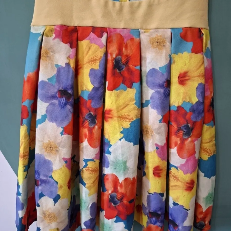 پیراهن کوتاه