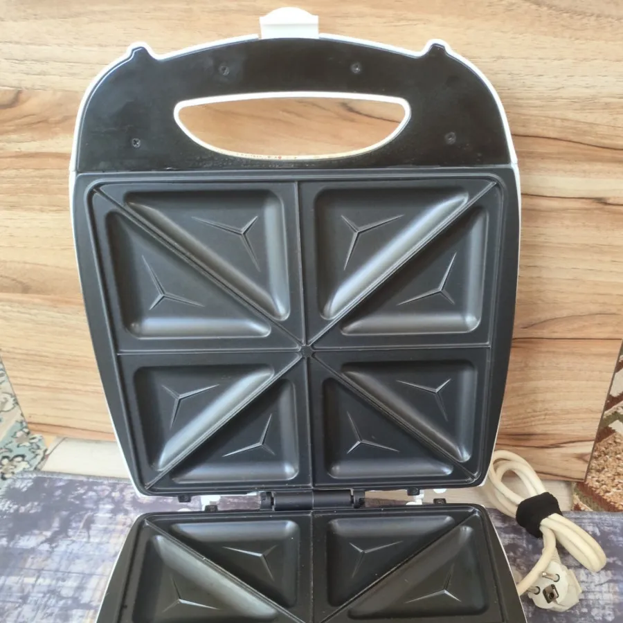 ساندویچ ساز اسنک ساز