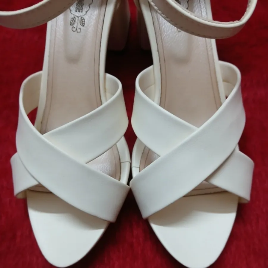 صندل پاشنه بلند مدل سوسن