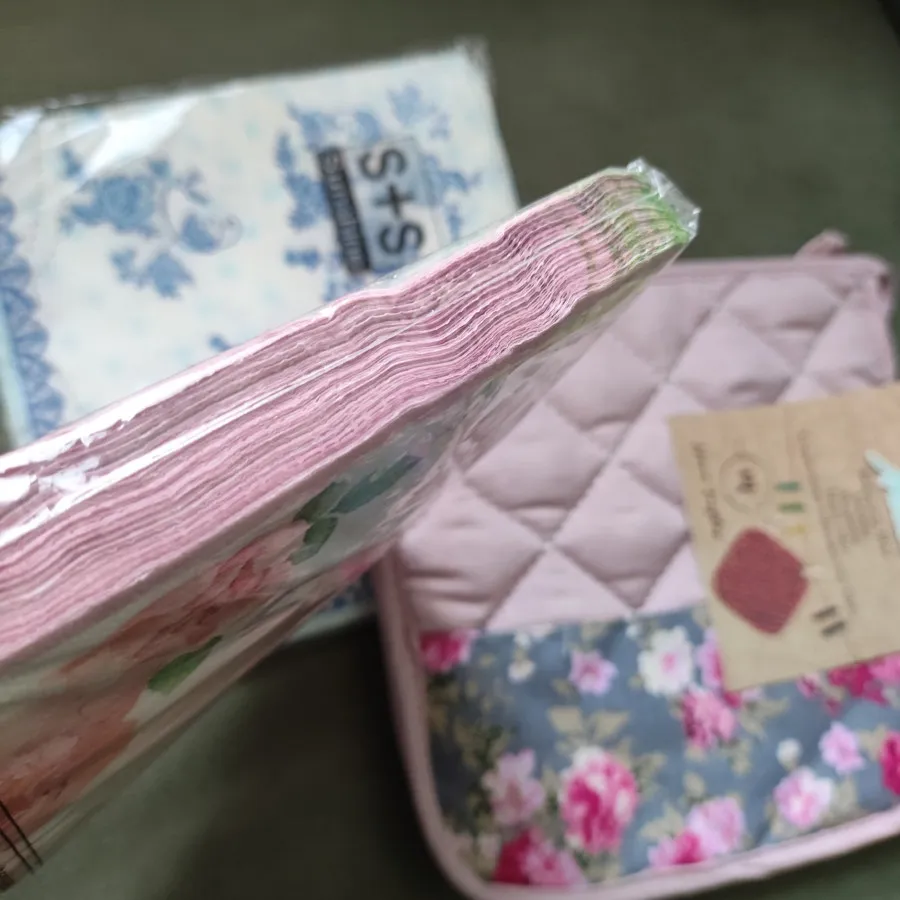 دستمال سفره و دستگیره