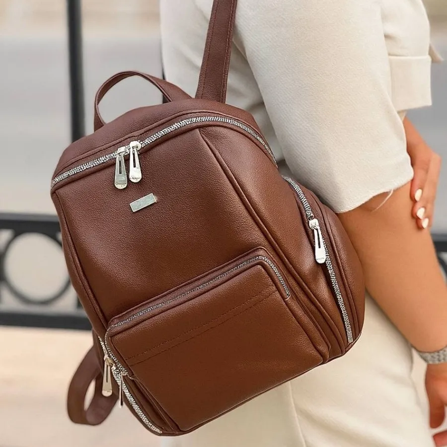 کوله‌ پشتی چرم بزرگ