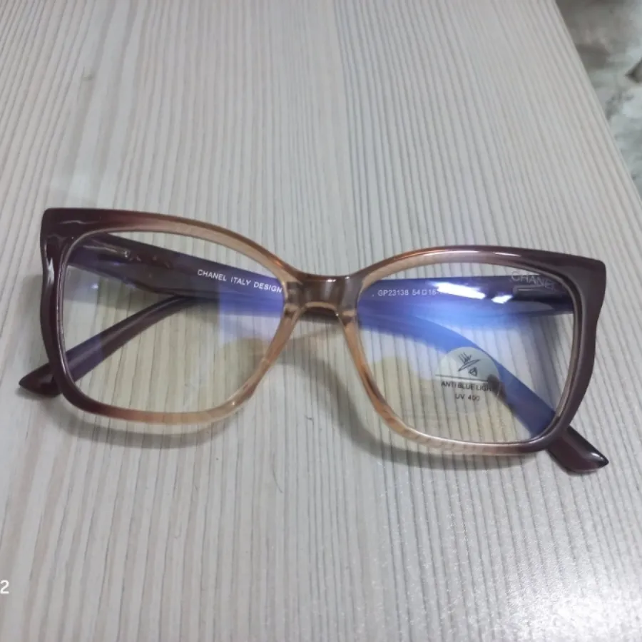 عینک طبی زنانه