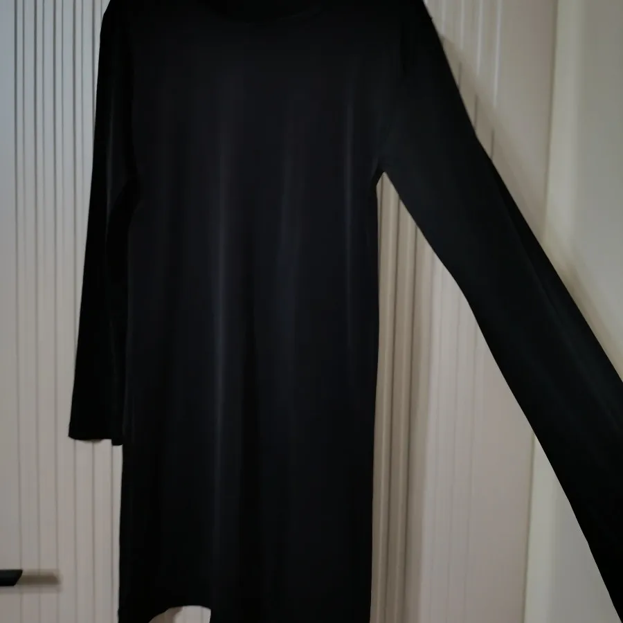 بلوز  بلند مشکی بیسیک