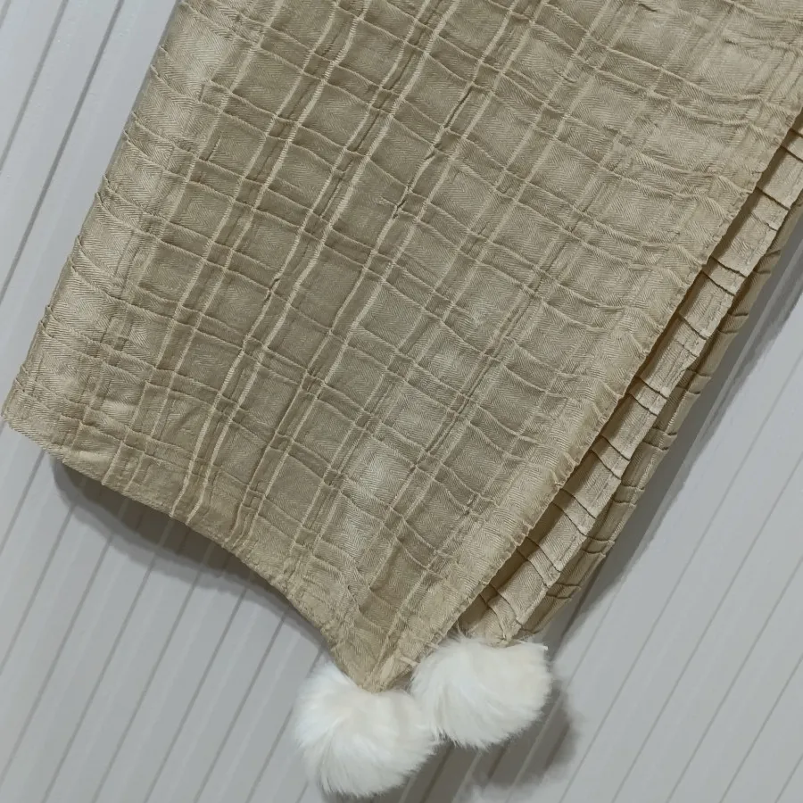 شال نسکافه ای پوم پوم دار