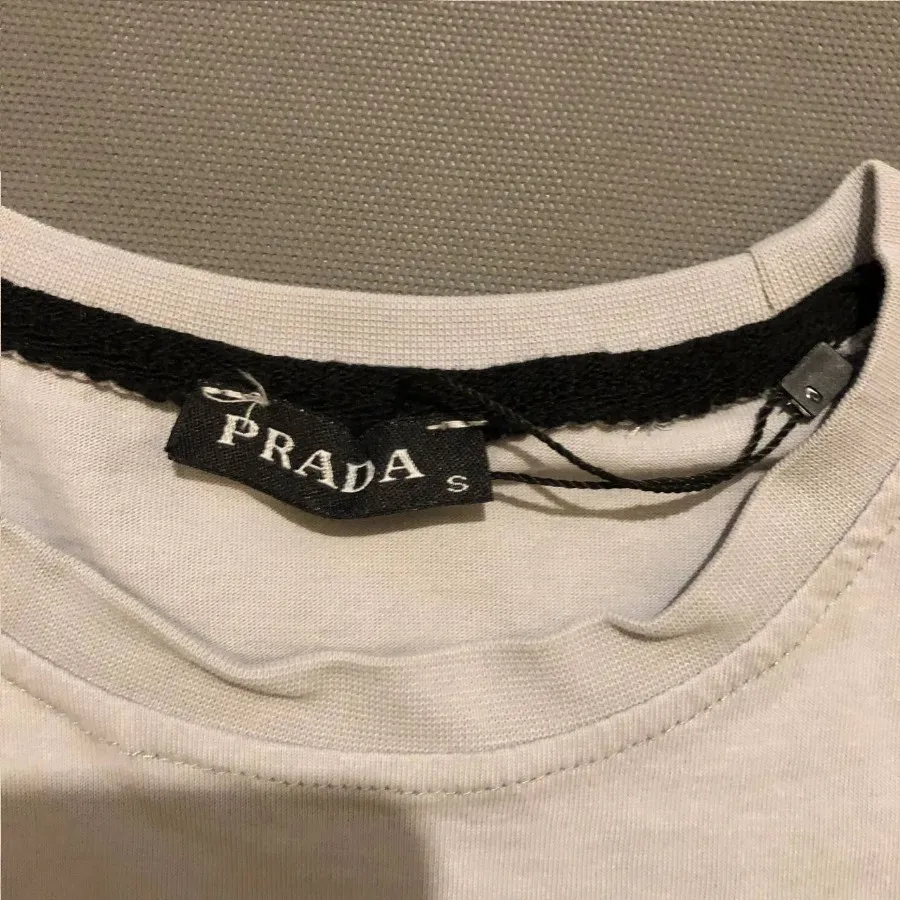 تیشرت نخی پرادا