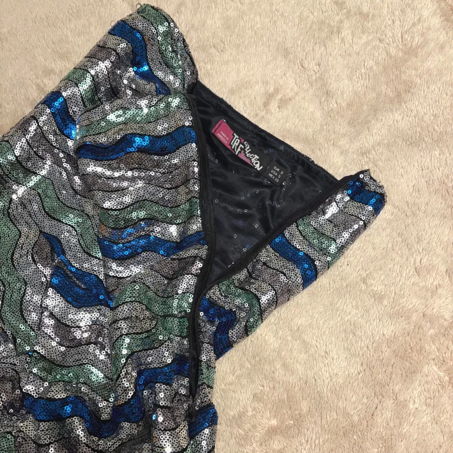 پیراهن کوتاه