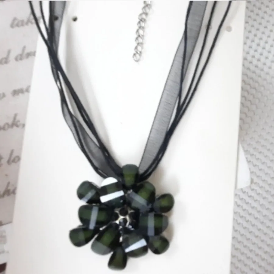 گردنبند رزینی