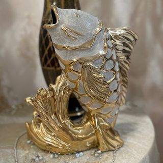 مجسمه ماهی بزرگ