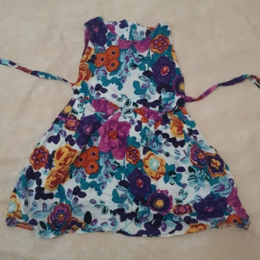 پیراهن دخترانه