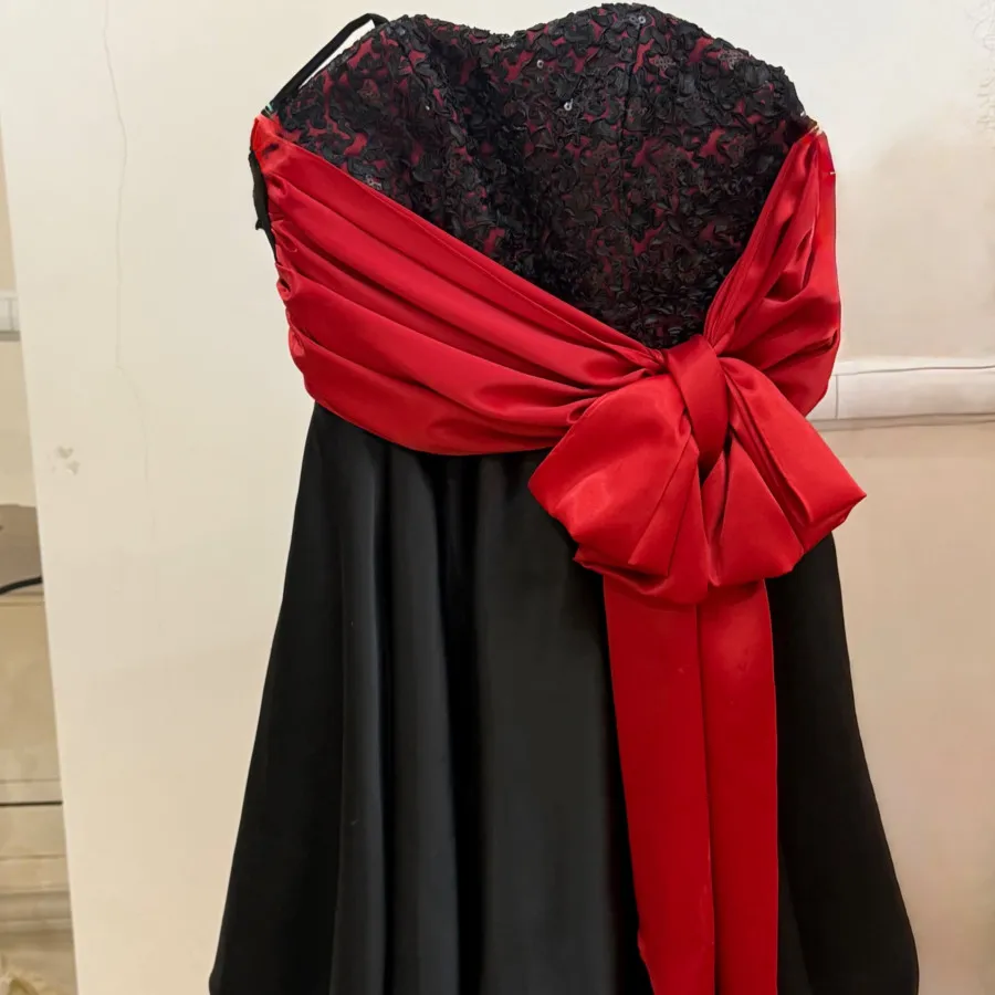 پیراهن عروسکی