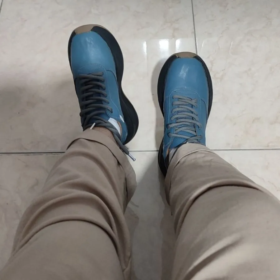 کتونی چرم آبی