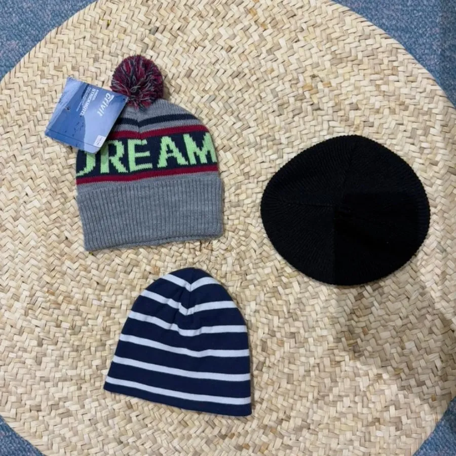 کلاه بچگانه خارجی