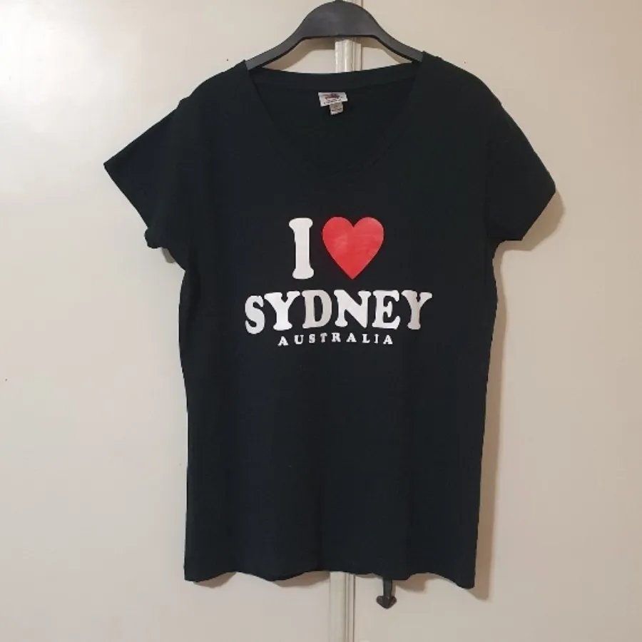 تیشرت زنانه و دخترانه